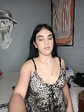 Snapshot of Bigtiti01 chatting on 06/14/26, 07:38 Bigtiti01 online show from 06/14/26, 07:38