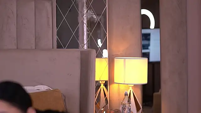 FrancescaDante online show from 10/26/25, 05:57