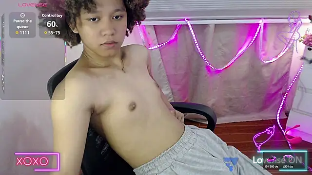 9INCHESHARDCOCK online show from 12/14/25, 05:24