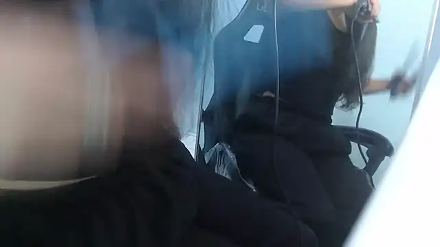 victoria hernandez t  online show from 02/24/26, 01:09