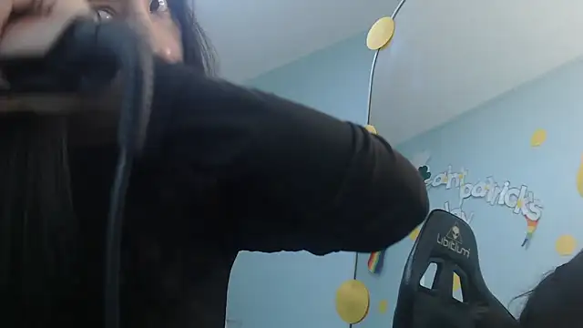 victoria hernandez t  online show from 03/17/26, 01:36