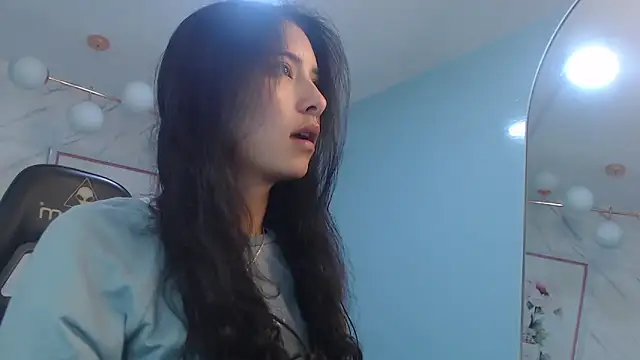 victoria hernandez t  online show from 04/08/26, 01:11