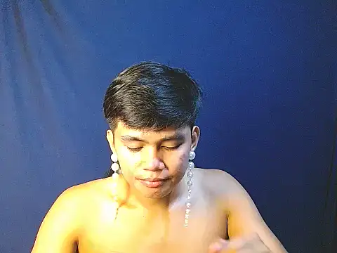 Snapshot of Alexx_143 chatting on 10/12/25, 02:54 Alexx 143 online show from 10/12/25, 02:54