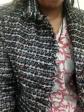 Alia-00 online show from 12/15/25, 04:06