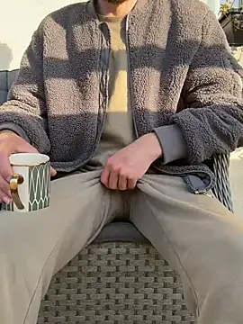 Michel huge online show from 04/05/26, 05:54