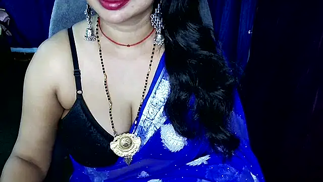 QUEEN SAKHI- online show from 05/25/26, 01:33