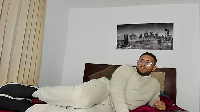 AntonyDAngelo25 online show from 03/18/26, 02:58