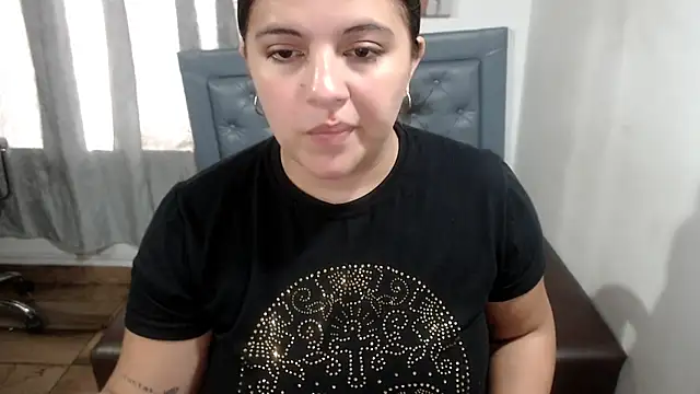 Snapshot of sarah_aguilar chatting on 05/21/26, 03:19 sarah aguilar online show from 05/21/26, 03:19