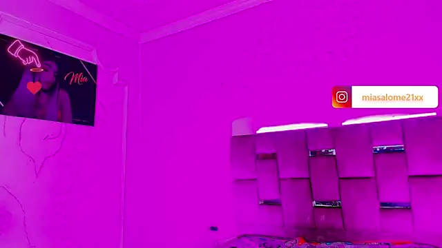 LADY-HOT-SEXY- online show from 12/18/25, 08:48