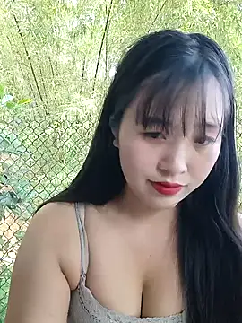 Snapshot of dimny_sex chatting on 10/18/25, 02:47 dimny sex online show from 10/18/25, 02:47