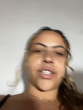 Chloe Leaozinho online show from 07/29/26, 10:52