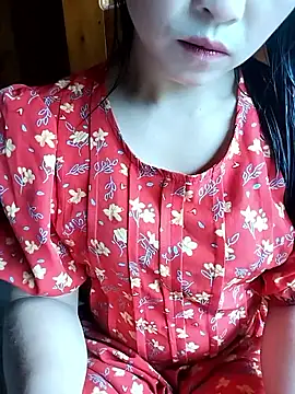 Snapshot of Tiyir597 chatting on 09/16/25, 02:01 Tiyir597 online show from 09/16/25, 02:01