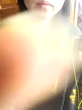 Snapshot of Tiyir597 chatting on 10/08/25, 03:04 Tiyir597 online show from 10/08/25, 03:04