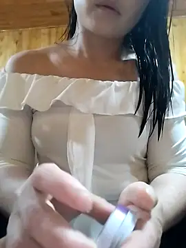 Snapshot of Tiyir597 chatting on 10/12/25, 01:15 Tiyir597 online show from 10/12/25, 01:15