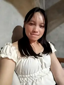 Snapshot of Tiyir597 chatting on 10/25/25, 04:13 Tiyir597 online show from 10/25/25, 04:13