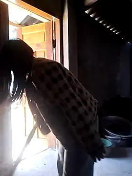 Tiyir597 online show from 11/23/25, 04:34