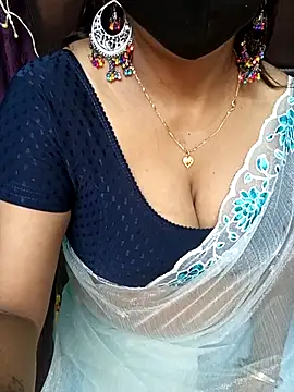 Snapshot of Bhanu-Sharma chatting on 10/31/25, 03:46 Bhanu-Sharma online show from 10/31/25, 03:46