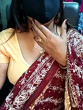Snapshot of Bhanu-Sharma chatting on 11/13/25, 04:11 Bhanu-Sharma online show from 11/13/25, 04:11