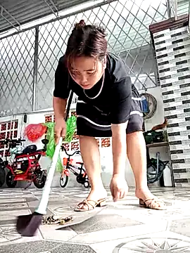 Snapshot of kute_sex chatting on 09/25/25, 01:20 kute sex online show from 09/25/25, 01:20