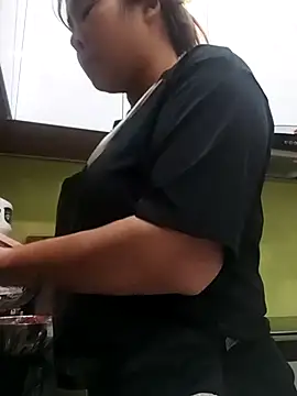 Snapshot of kute_sex chatting on 09/28/25, 12:10 kute sex online show from 09/28/25, 12:10