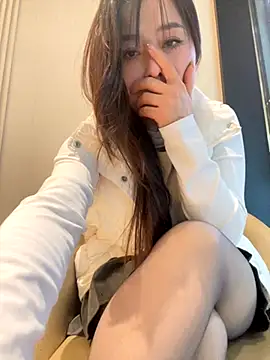 xiao-mo520 online show from 11/19/25, 10:48