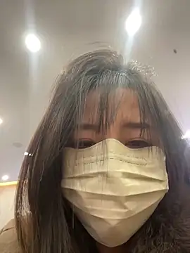 xiao-mo520 online show from 12/17/25, 12:33