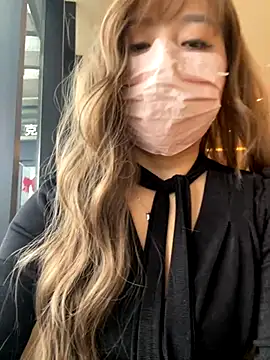 xiao-mo520 online show from 12/22/25, 07:49