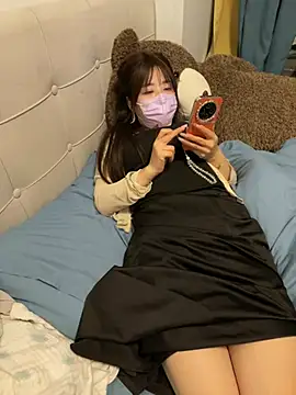 Snapshot of xiao-mo520 chatting on 05/11/26, 02:45 xiao-mo520 online show from 05/11/26, 02:45