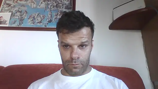 Snapshot of FROCETTO93 chatting on 09/21/25, 03:46 FROCETTO93 online show from 09/21/25, 03:46