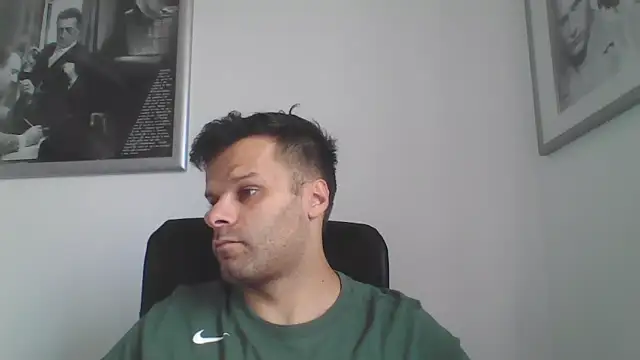 Snapshot of FROCETTO93 chatting on 09/29/25, 06:18 FROCETTO93 online show from 09/29/25, 06:18