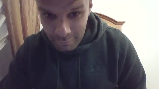 Snapshot of FROCETTO93 chatting on 10/19/25, 10:27 FROCETTO93 online show from 10/19/25, 10:27