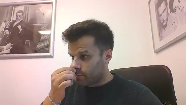 Snapshot of FROCETTO93 chatting on 10/27/25, 02:32 FROCETTO93 online show from 10/27/25, 02:32