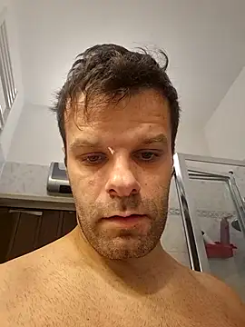 Snapshot of FROCETTO93 chatting on 11/16/25, 04:56 FROCETTO93 online show from 11/16/25, 04:56