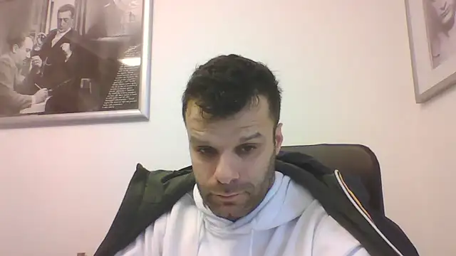 Snapshot of FROCETTO93 chatting on 02/05/26, 08:30 FROCETTO93 online show from 02/05/26, 08:30