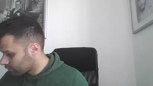 Snapshot of FROCETTO93 chatting on 02/20/26, 12:16 FROCETTO93 online show from 02/20/26, 12:16