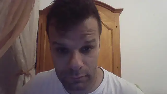 Snapshot of FROCETTO93 chatting on 05/10/26, 07:57 FROCETTO93 online show from 05/10/26, 07:57