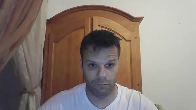 Snapshot of FROCETTO93 chatting on 05/10/26, 08:03 FROCETTO93 online show from 05/10/26, 08:03