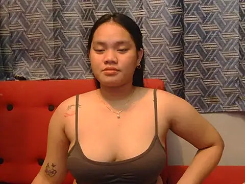 Snapshot of prettykrysgirl chatting on 07/02/26, 07:47 prettykrysgirl online show from 07/02/26, 07:47