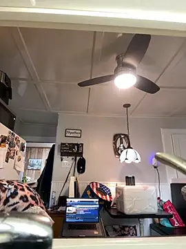 Snapshot of PefectNipz chatting on 09/09/25, 04:17 PefectNipz online show from 09/09/25, 04:17