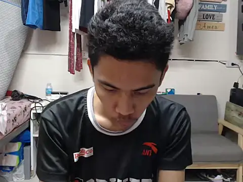 Demure Asian143 online show from 08/04/26, 01:31
