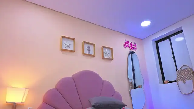 Willow Wright online show from 03/28/26, 02:27