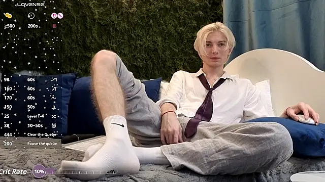 fiachand online show from 11/23/25, 08:19