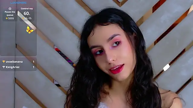 Sarah-Grace online show from 11/08/25, 03:18