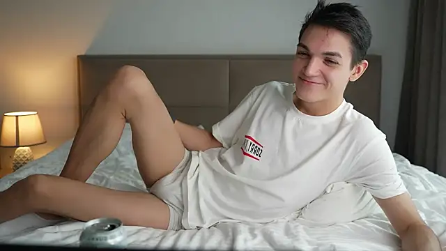 Snapshot of MattyandAiden chatting on 07/27/26, 10:33 MattyandAiden online show from 07/27/26, 10:33