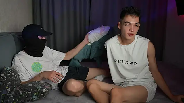 Snapshot of MattyandAiden chatting on 08/05/26, 07:28 MattyandAiden online show from 08/05/26, 07:28