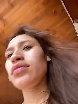 juliana-mancini online show from 11/01/25, 03:58