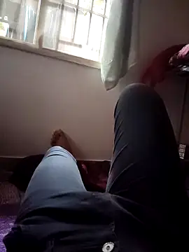 ddllrr224 online show from 11/02/25, 10:17