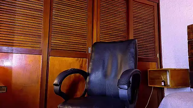 ALANNFERRER online show from 12/01/25, 10:20