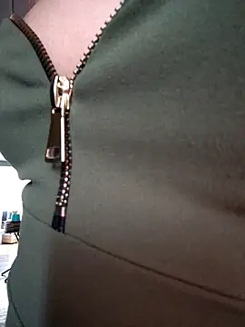 katieforest online show from 02/27/25, 02:10