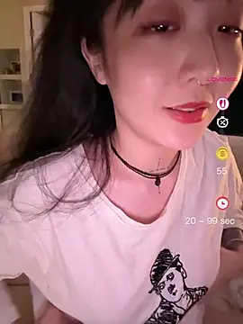 Snapshot of Etherealcat33 chatting on 06/03/26, 02:33 Etherealcat33 online show from 06/03/26, 02:33